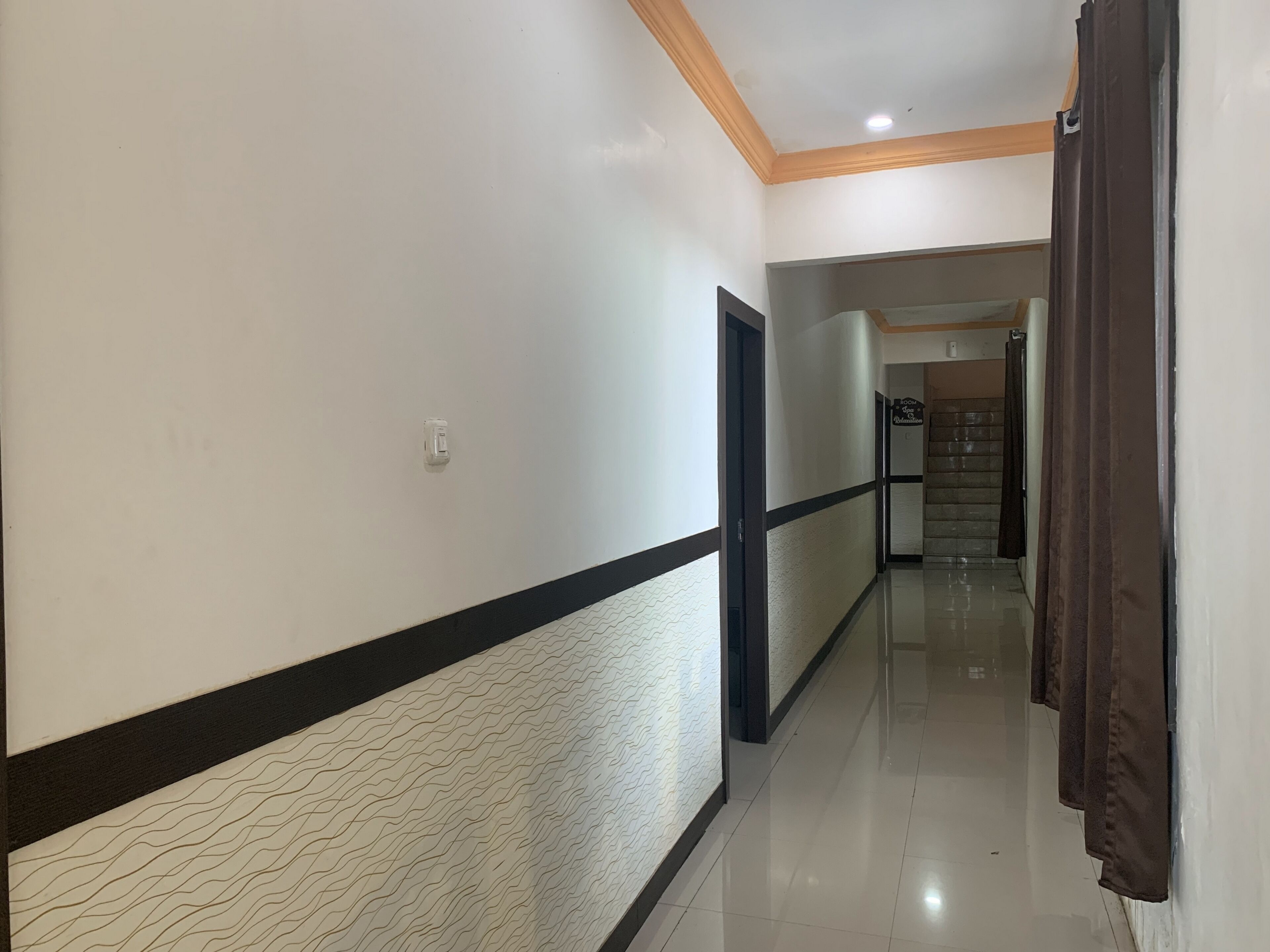 Penginapan Laota Syariah by OYO