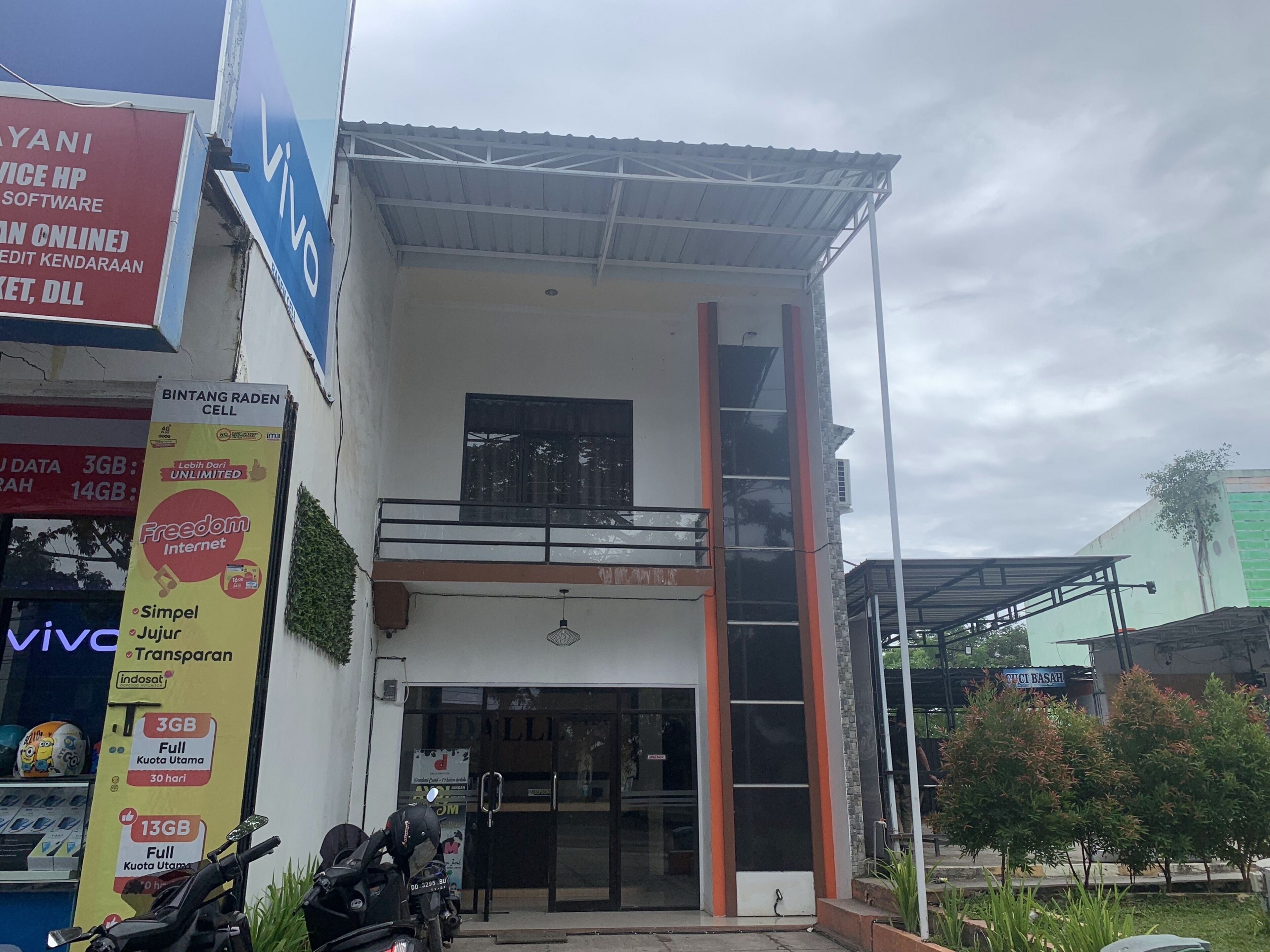 Penginapan Laota Syariah by OYO