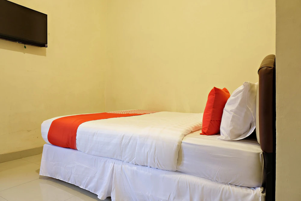 Pondok Dian Syariah by OYO Rooms