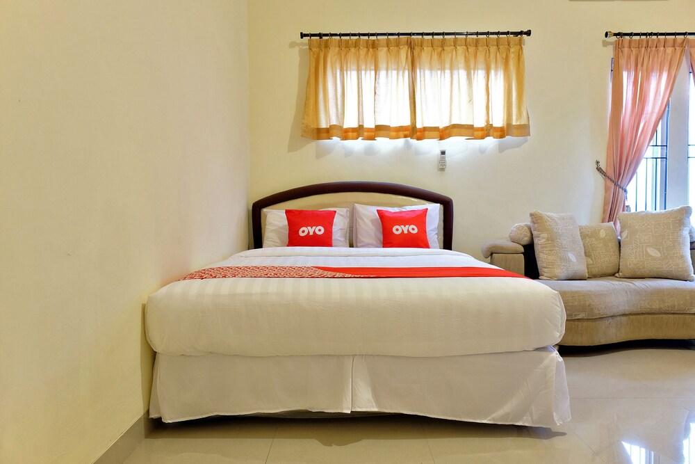 Pondok Dian Syariah by OYO Rooms