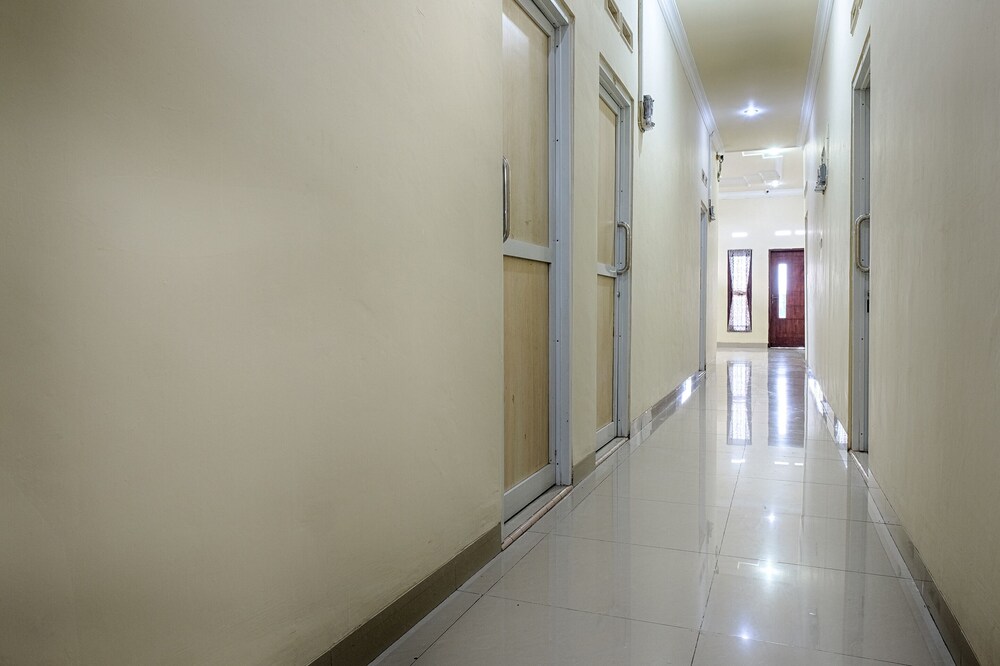 Pondok Dian Syariah by OYO Rooms