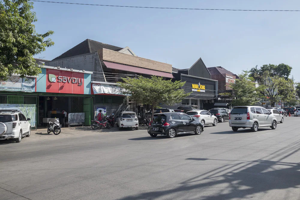 Pondok Garasi by OYO Rooms
