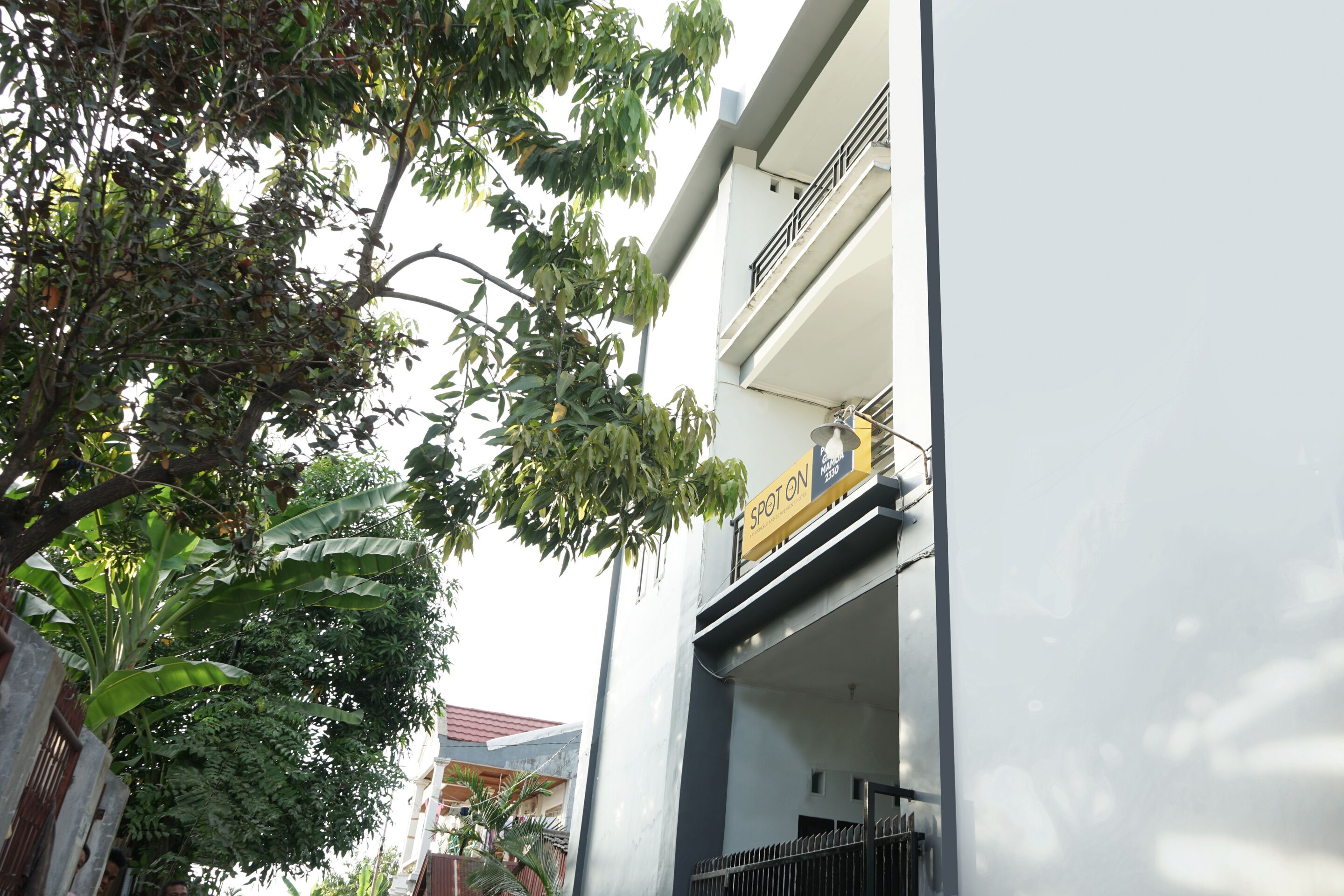 Pondok Grand Mamoa by OYO Rooms
