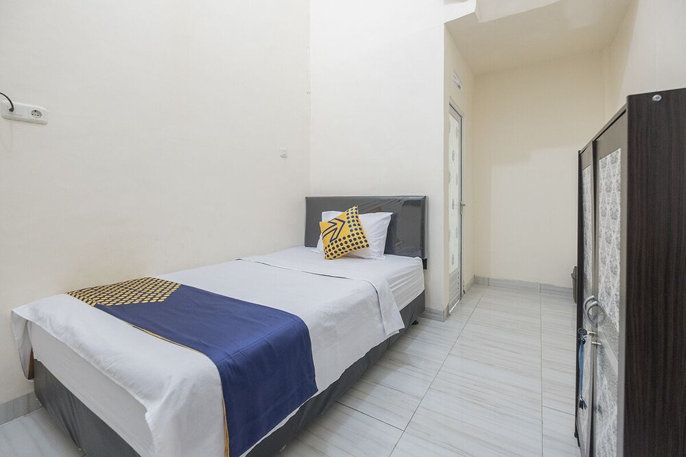 Pondok Haikal Almira by OYO Rooms