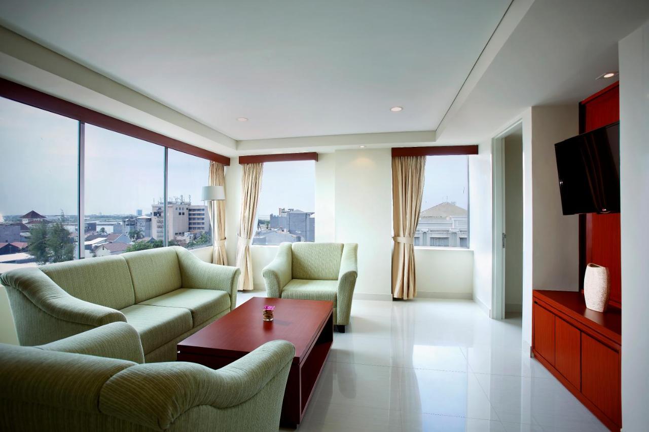 Santika Makassar