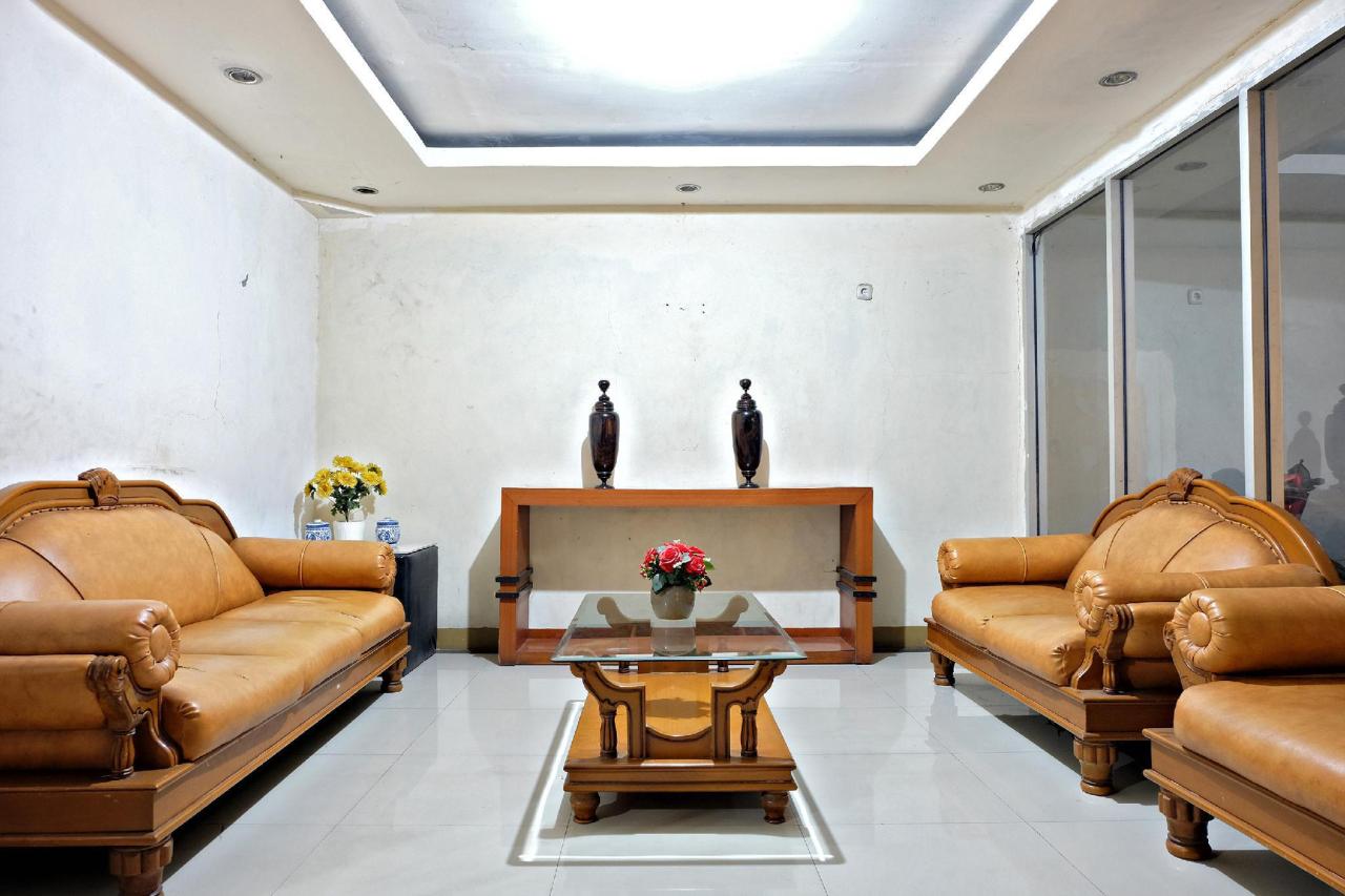 SPOT ON 2661 Wisma Maysara Makassar