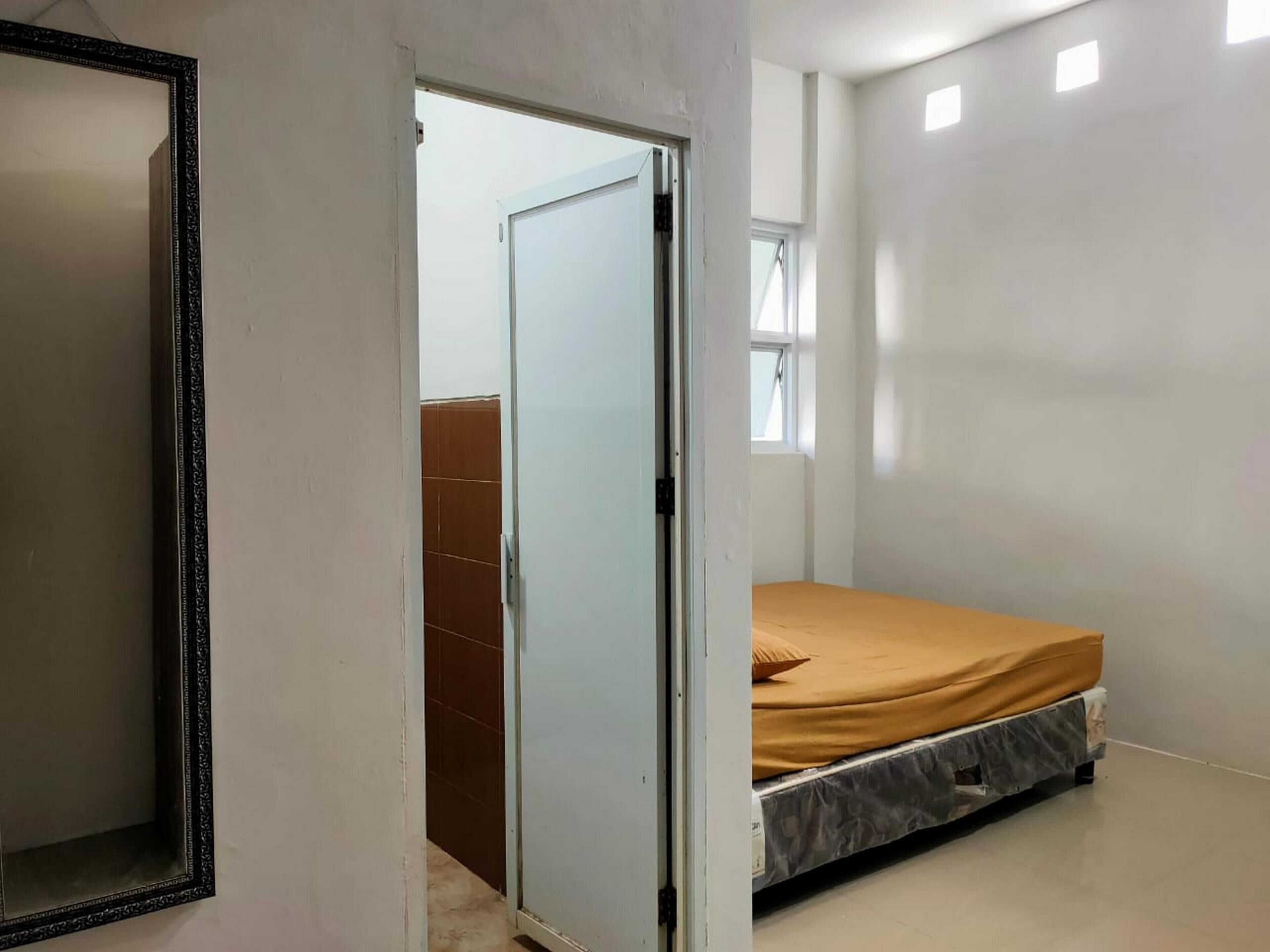 SPOT ON Kost 3 Kelor Syariah
