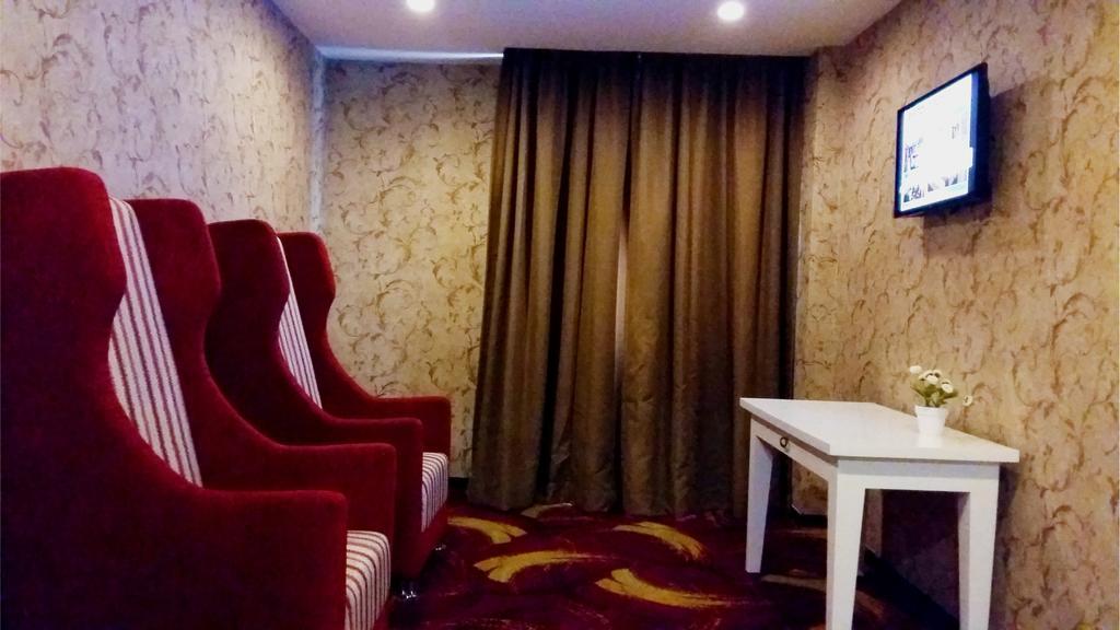 Travellers Hotel Phinisi
