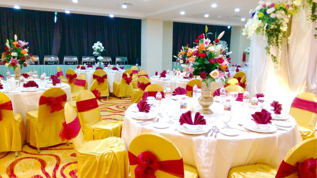 Travellers Hotel Phinisi