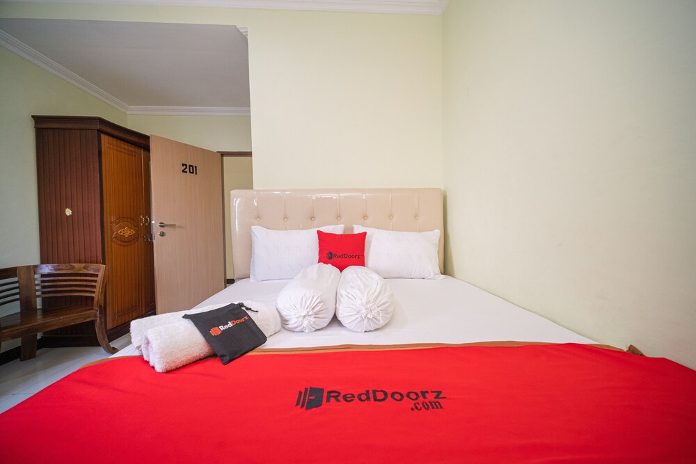 Trifhi Homestay by RedDoorz
