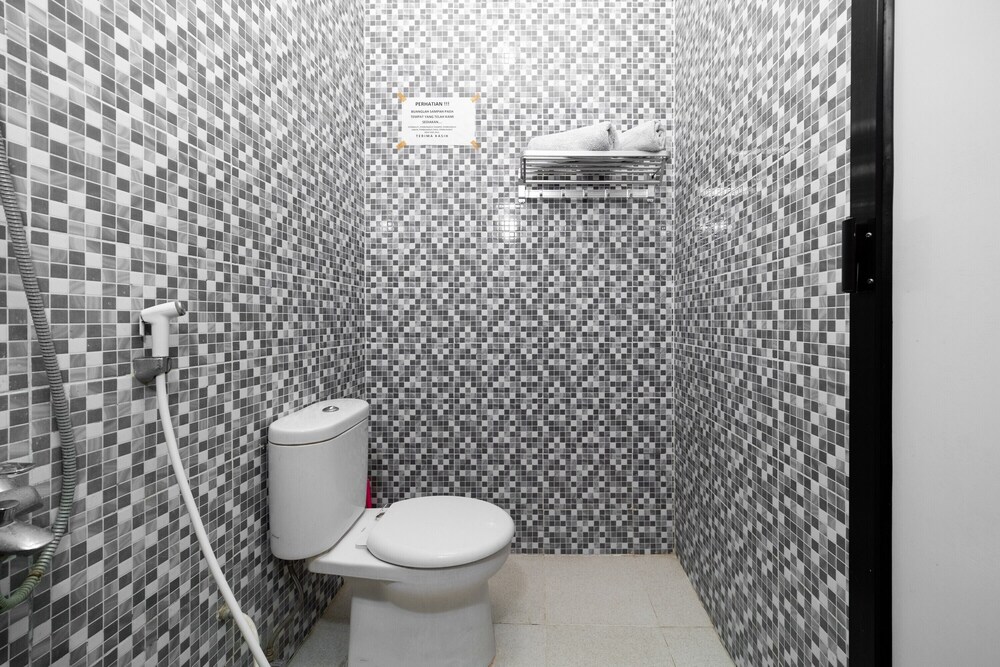 OYO Flagship 91534 Wisma Metro Permai