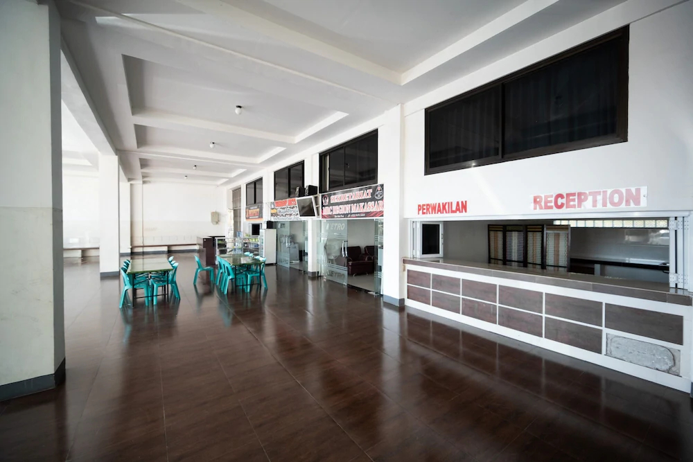 OYO Flagship 91534 Wisma Metro Permai