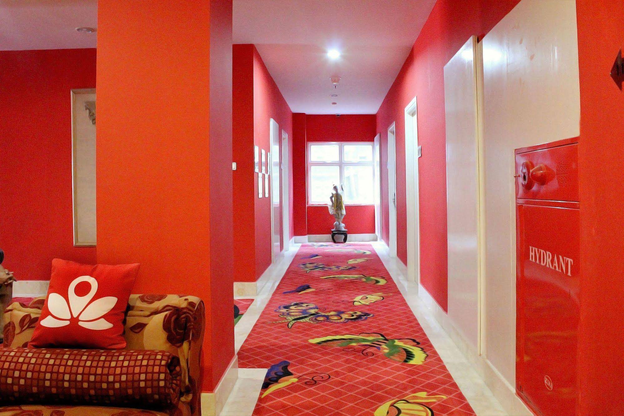 M Boutique Hotel by ZEN Rooms