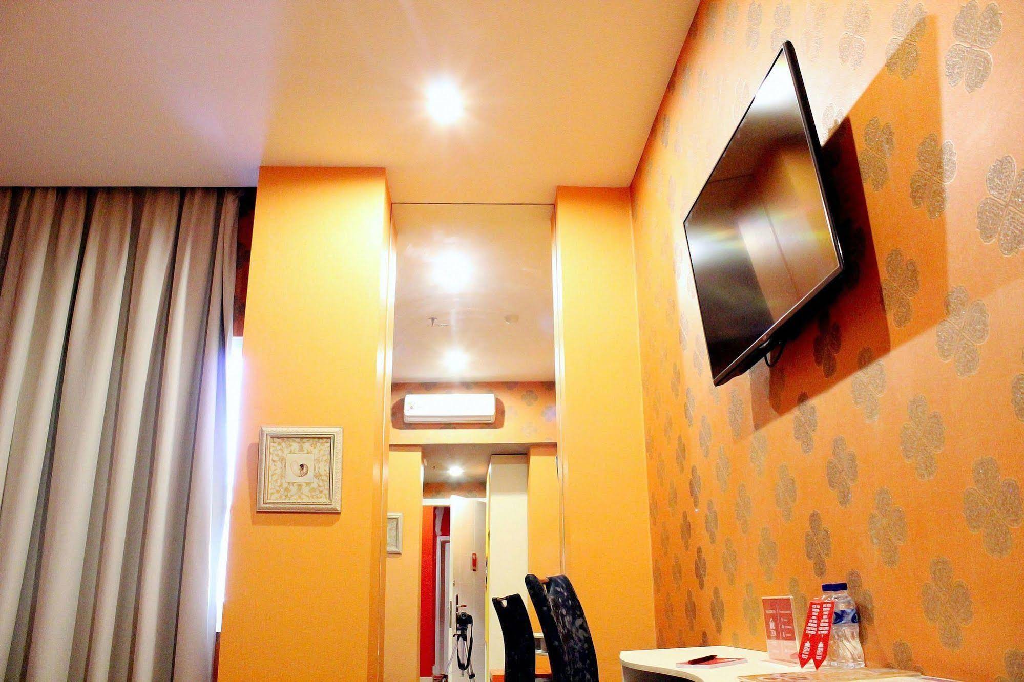 M Boutique Hotel by ZEN Rooms