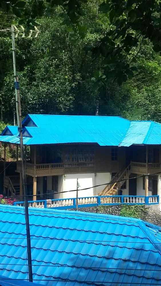 Lembah Biru Lagoon