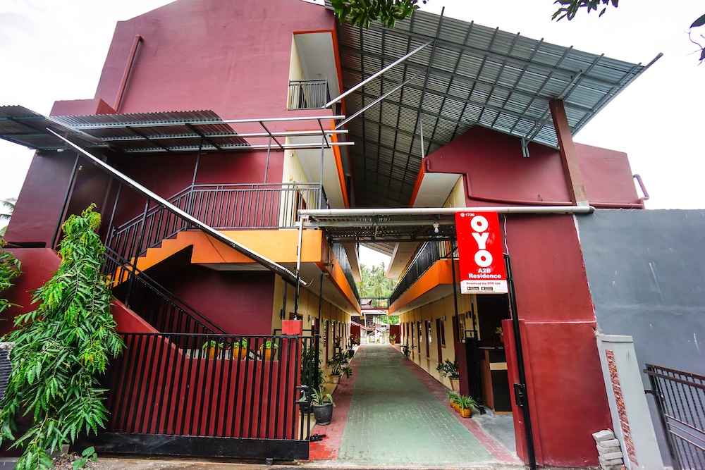 A2b Residence by OYO Rooms