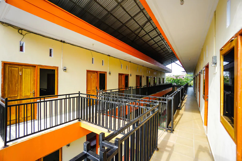 A2b Residence by OYO Rooms