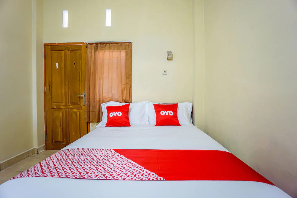 A2b Residence by OYO Rooms