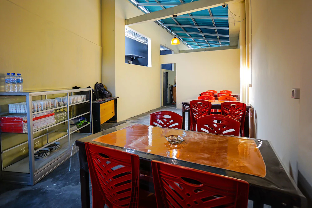 A2b Residence by OYO Rooms