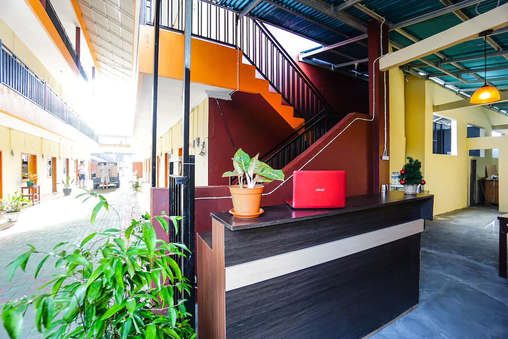 A2b Residence by OYO Rooms