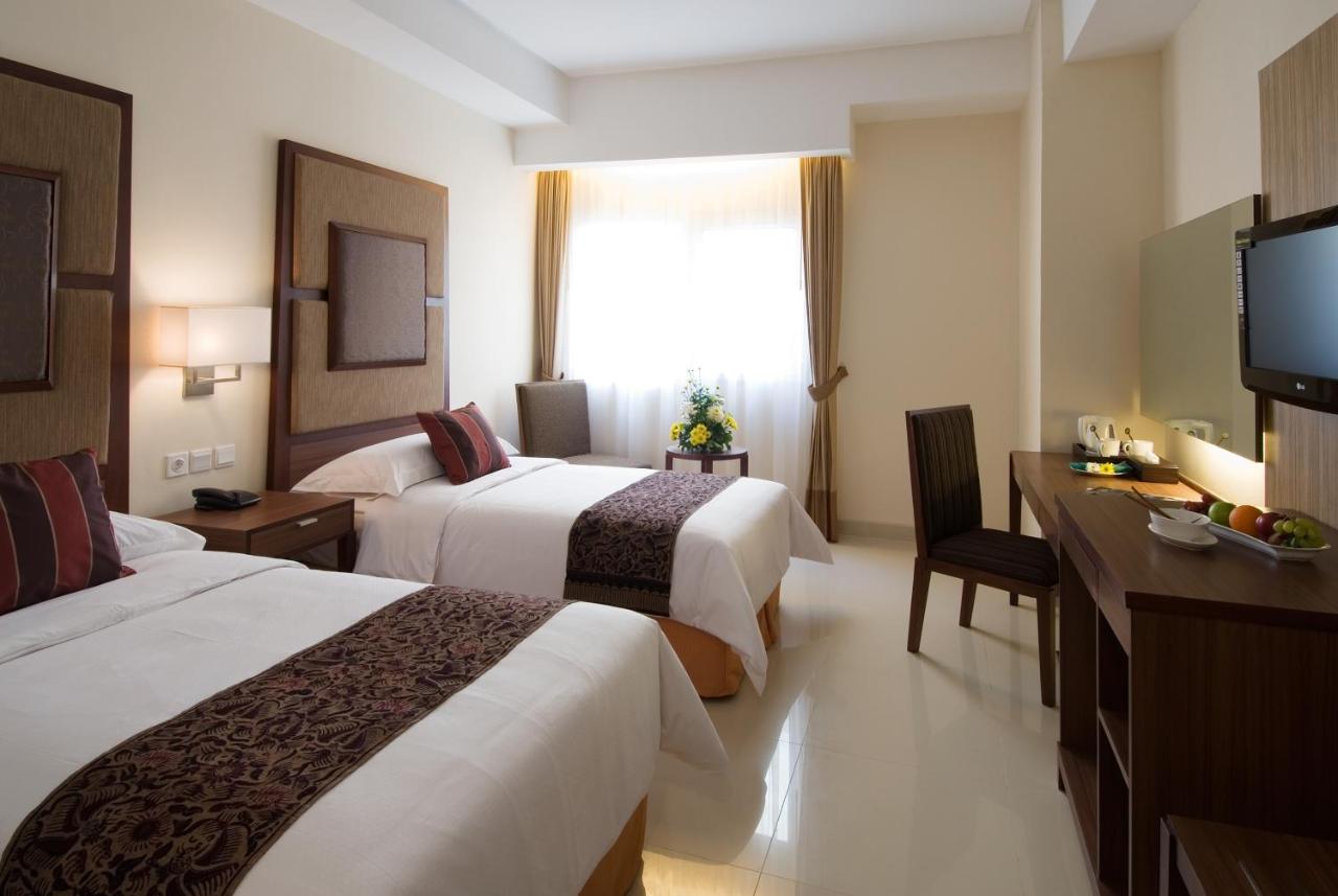 Aston Manado Hotel