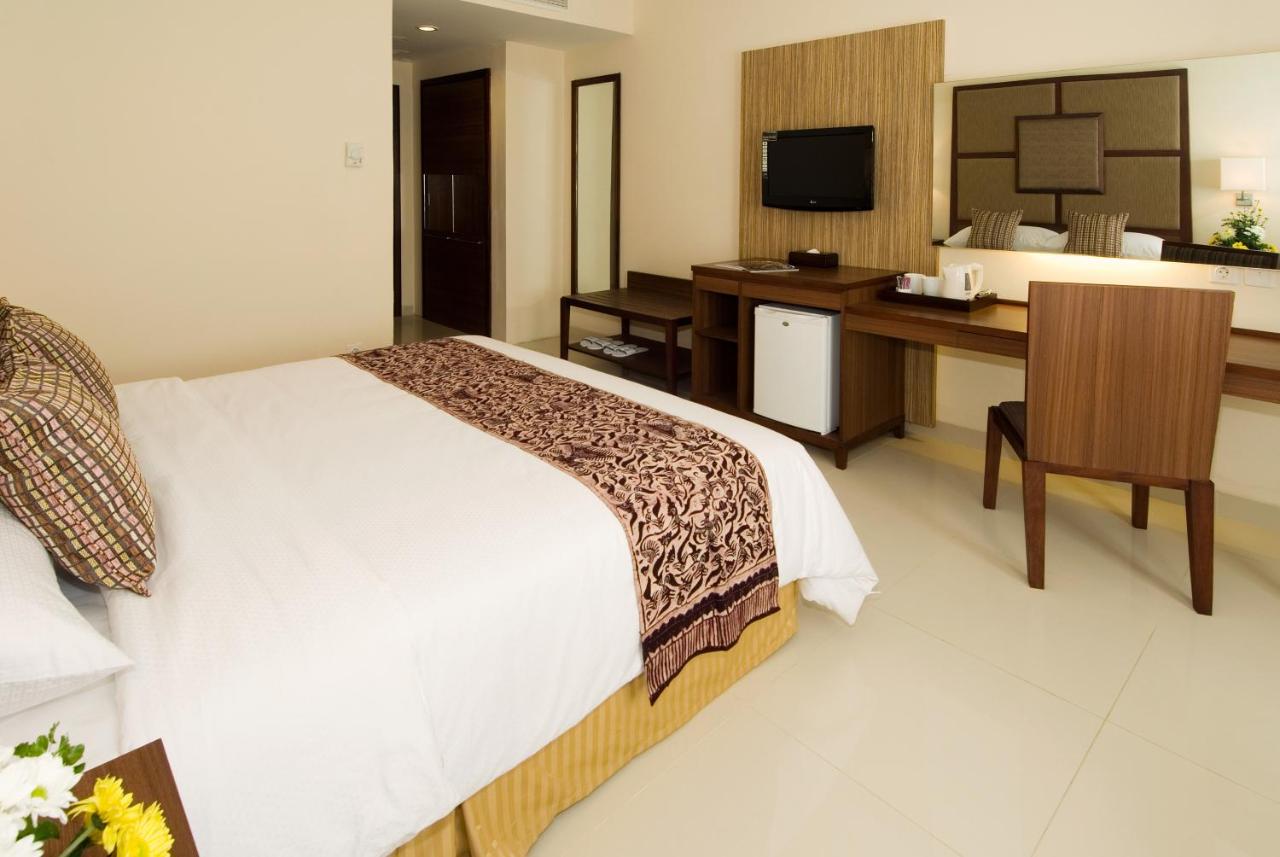 Aston Manado Hotel