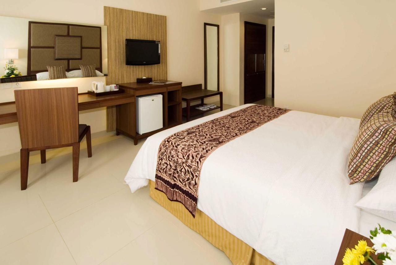 Aston Manado Hotel