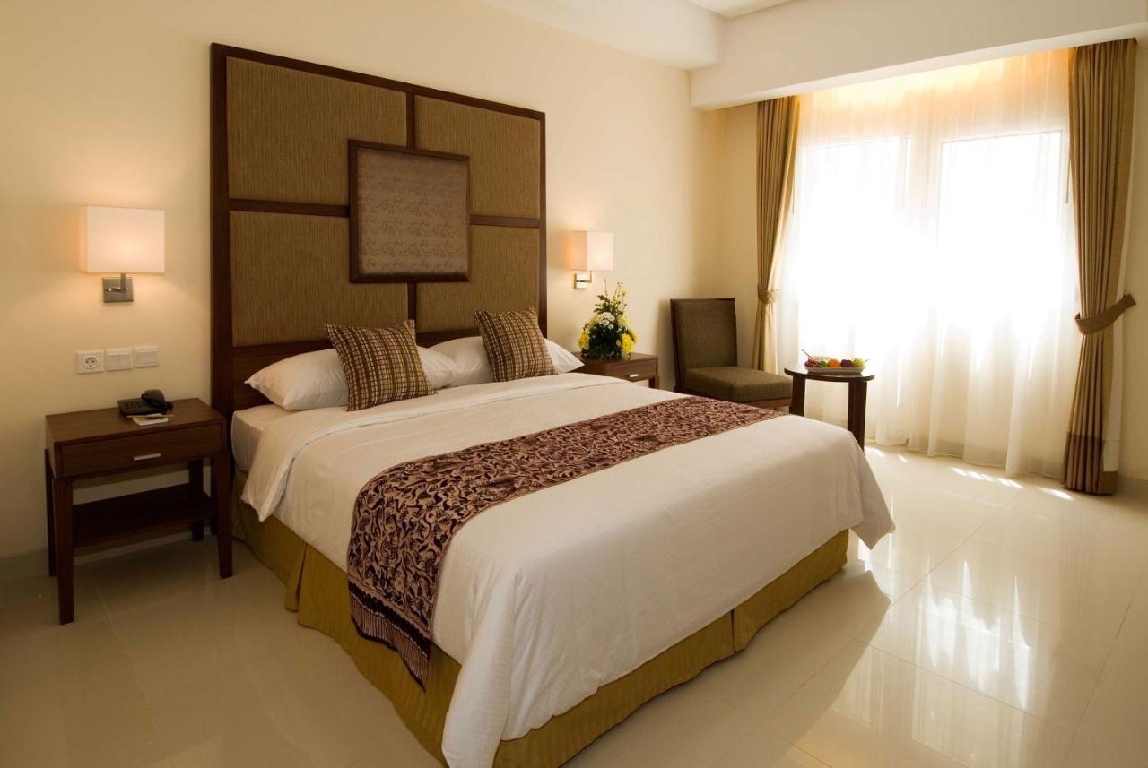 Aston Manado Hotel