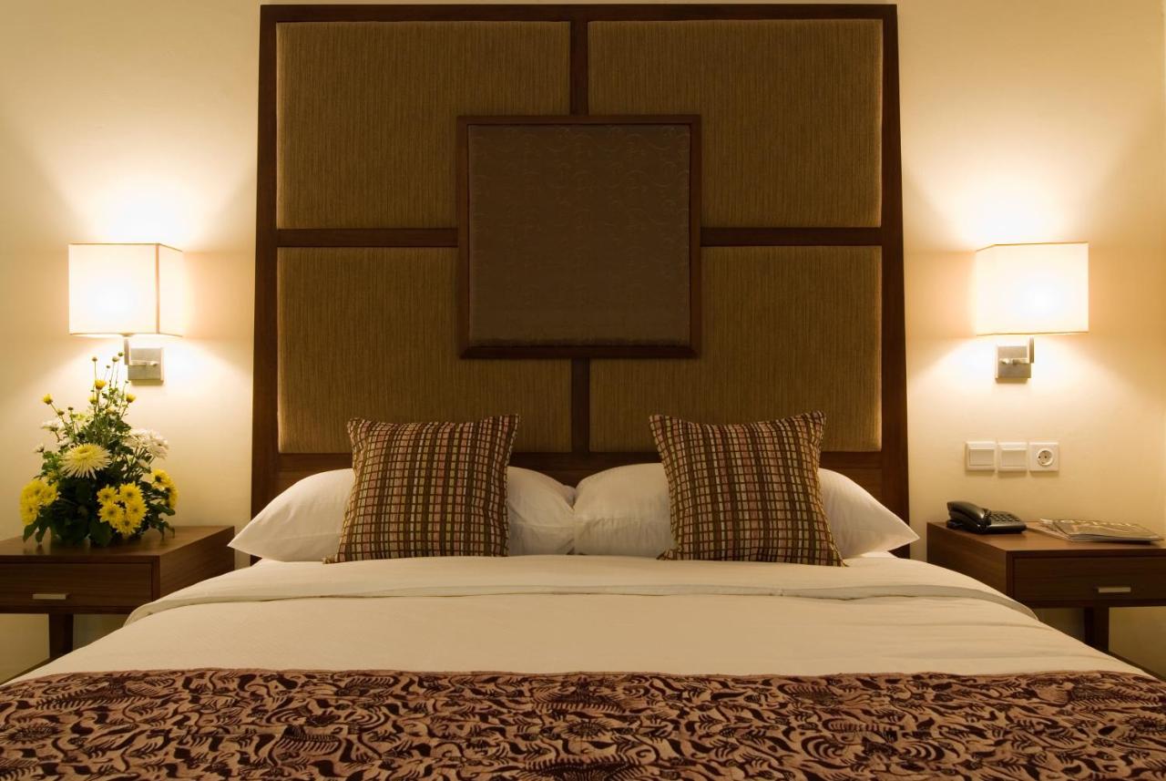 Aston Manado Hotel
