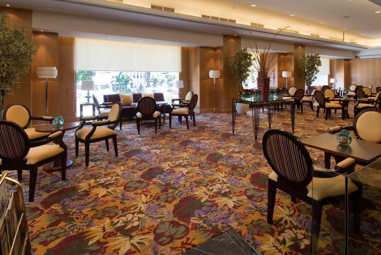 Aston Manado Hotel