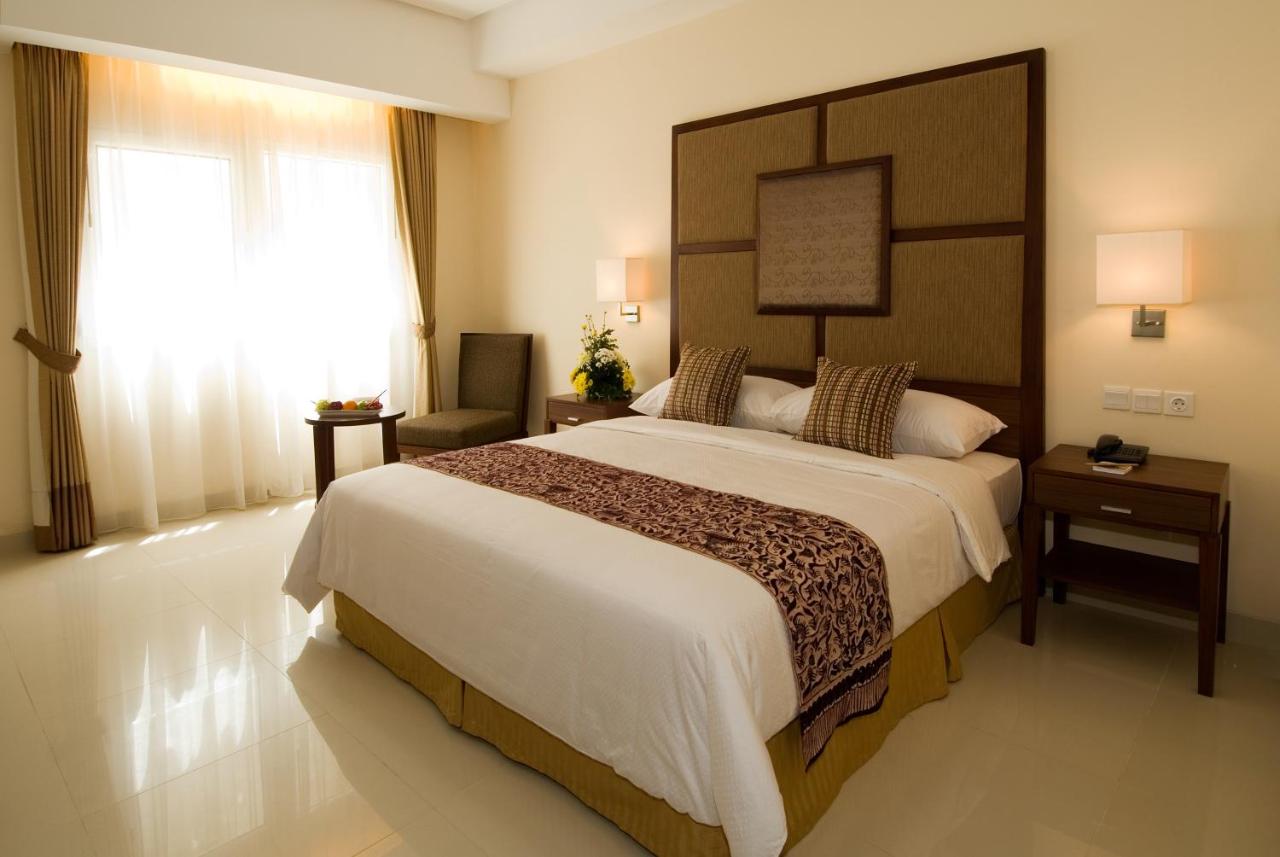 Aston Manado Hotel