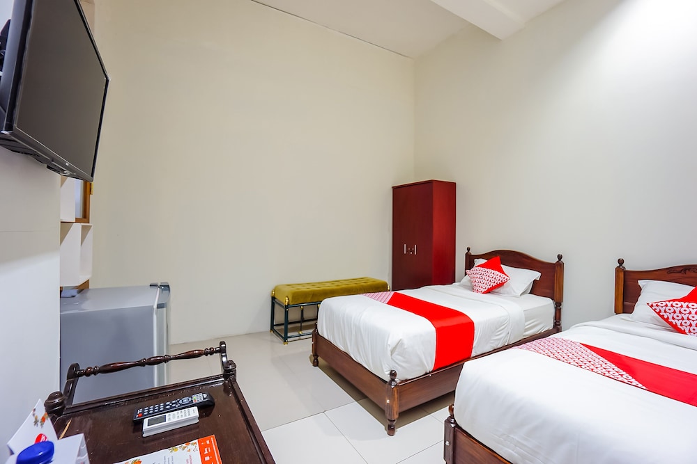 Bastiana Residence by OYO Rooms