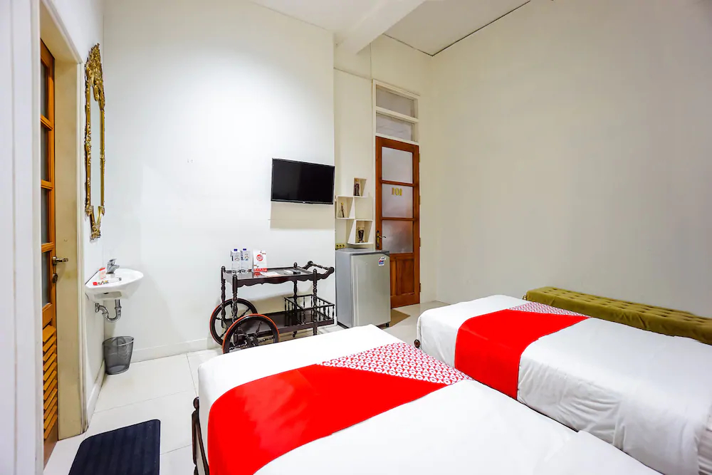 Bastiana Residence by OYO Rooms