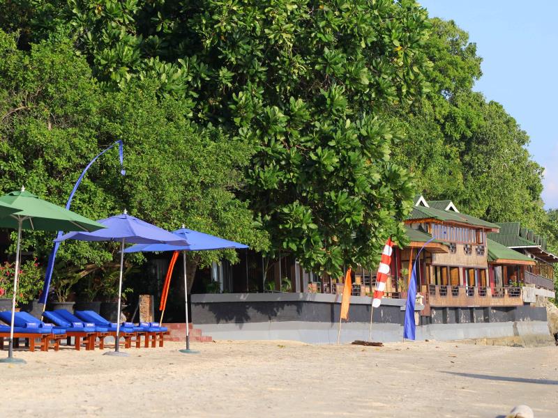 Bastianos Bunaken Dive Resort