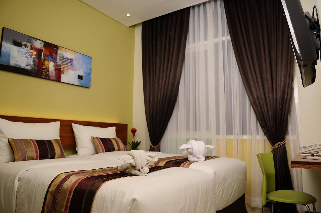 Biz Boulevard Hotel