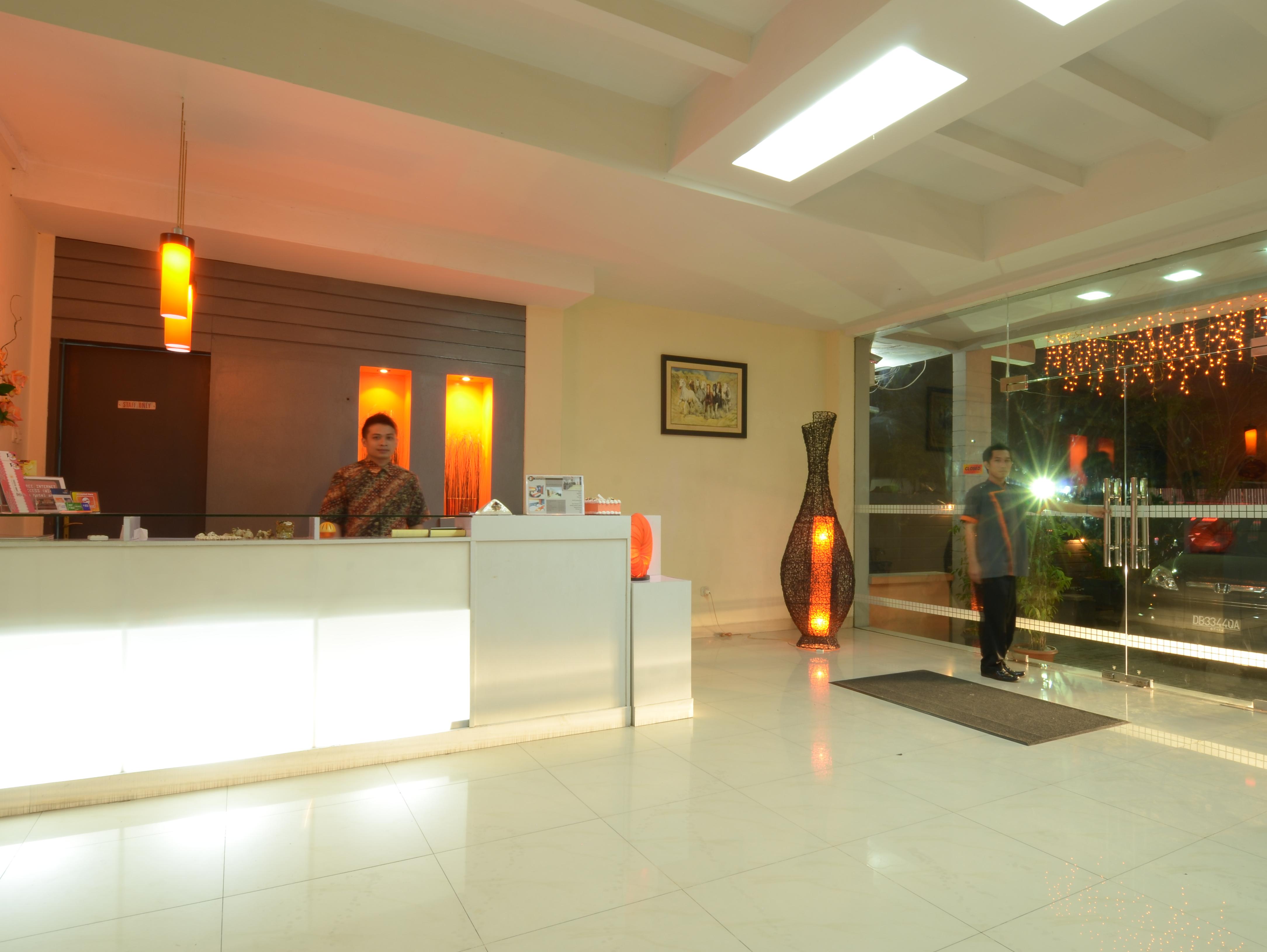 Boulevard Hotel