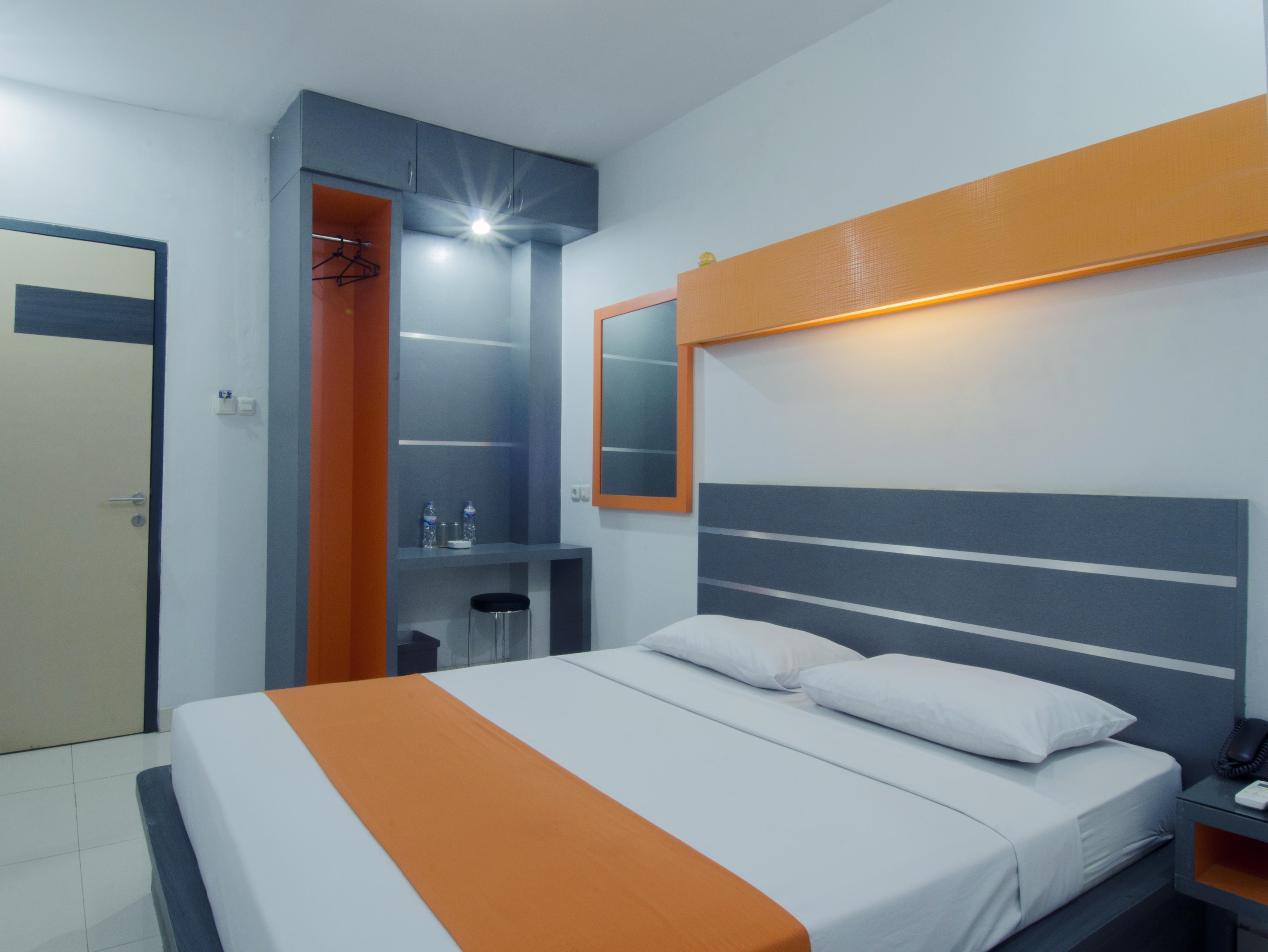 Boulevard Hotel