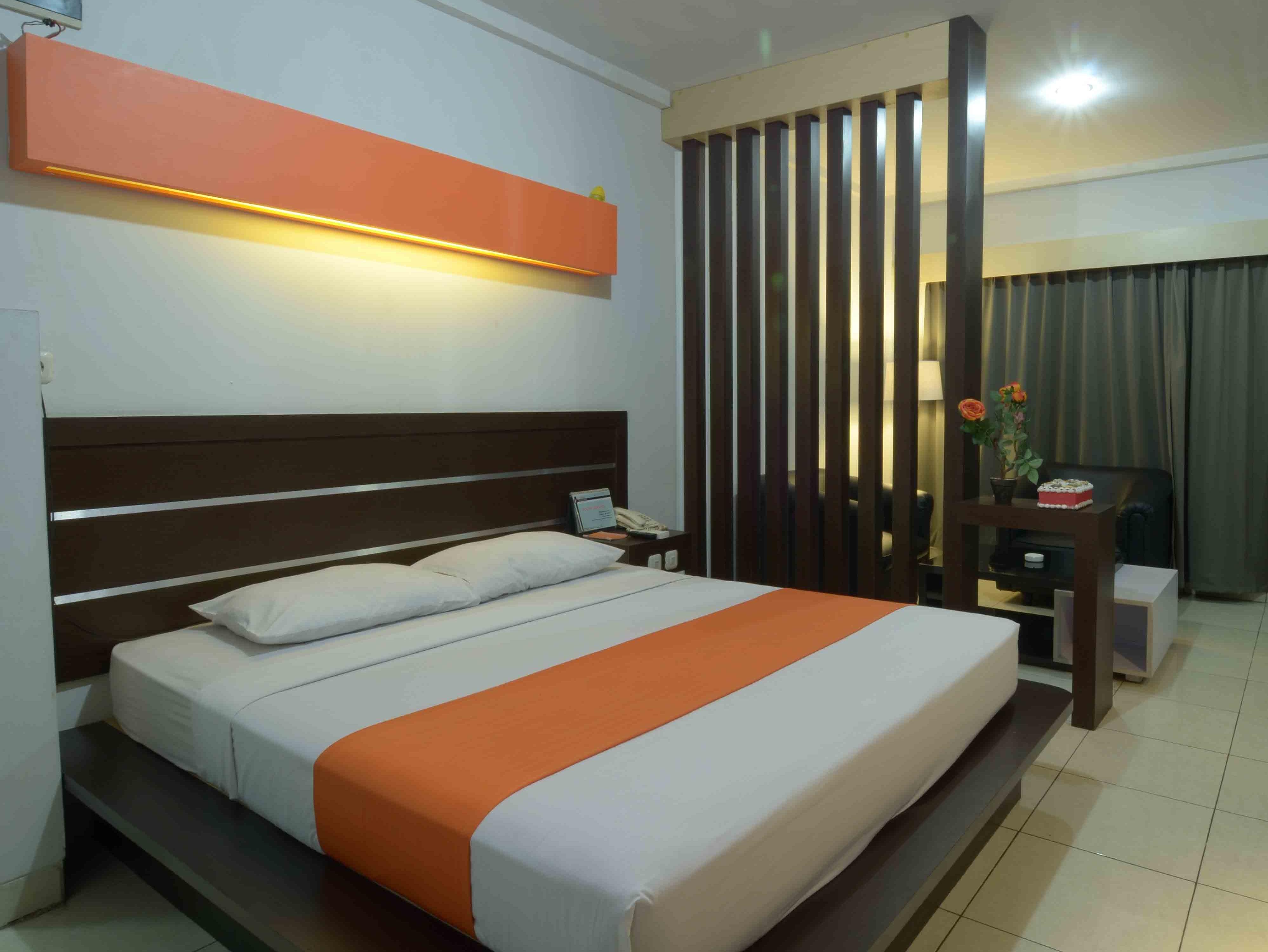 Boulevard Hotel