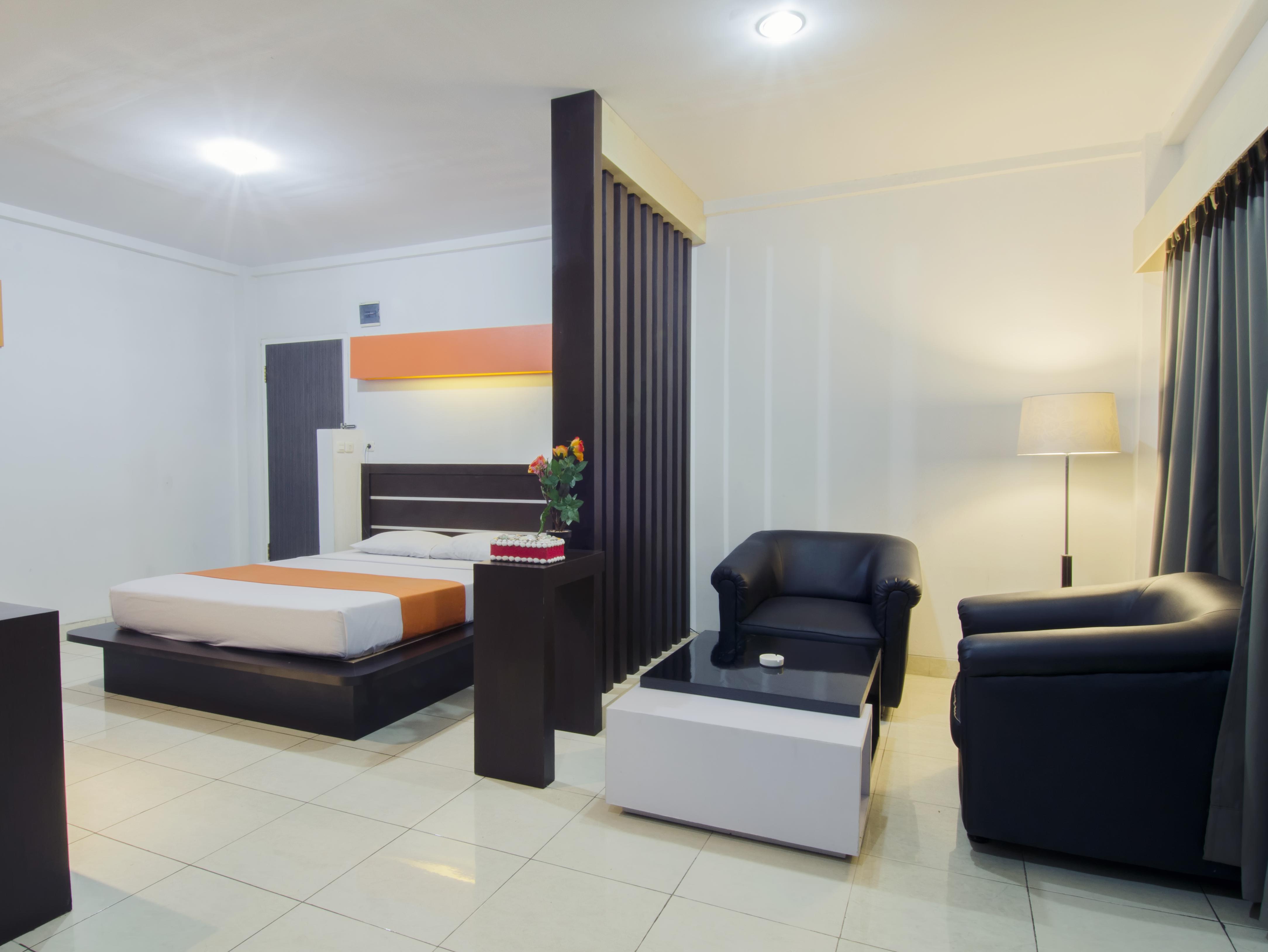 Boulevard Hotel