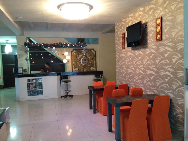 Boulevard Hotel