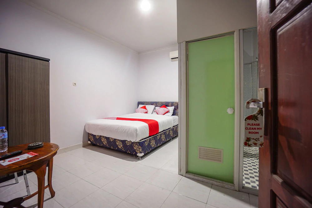 Bs Residence by OYO Rooms
