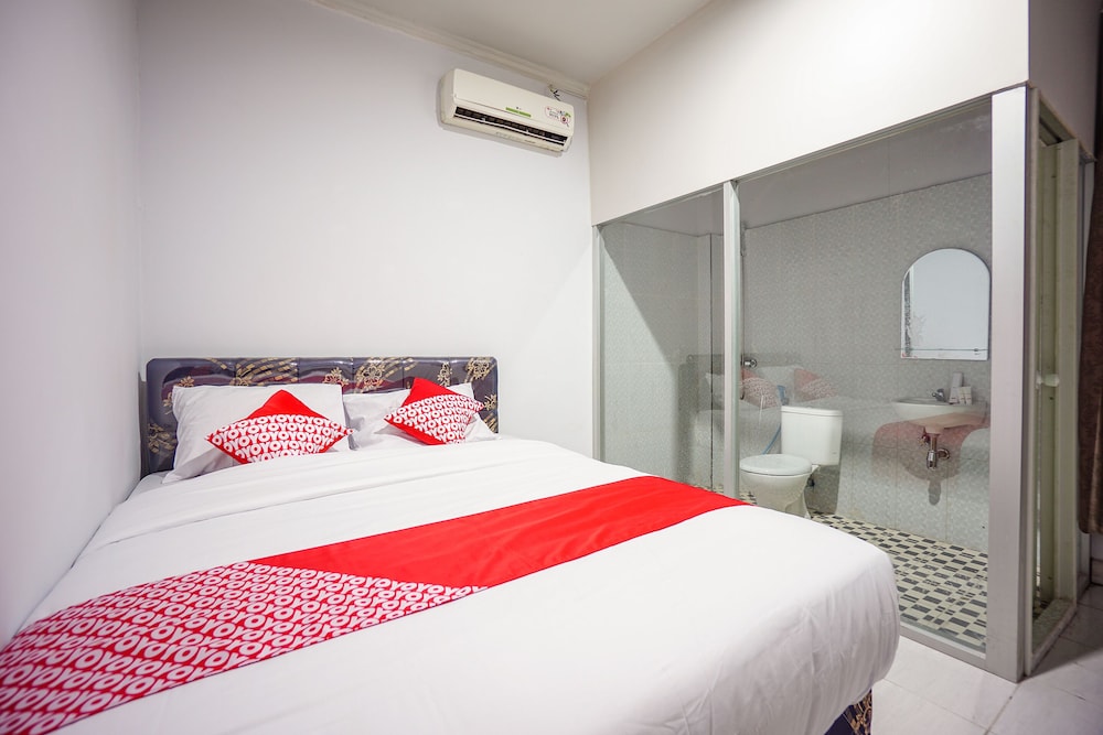 Bs Residence by OYO Rooms