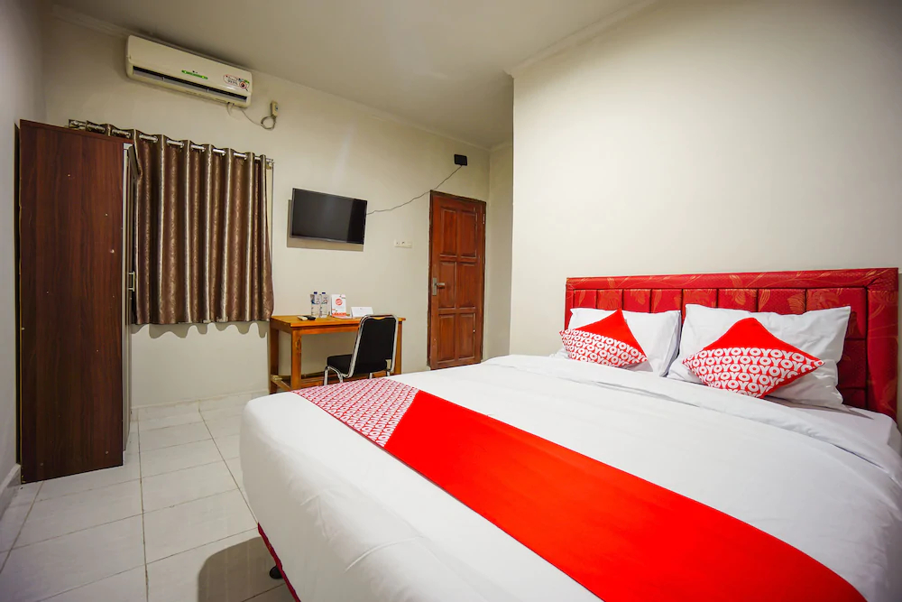 Bs Residence by OYO Rooms