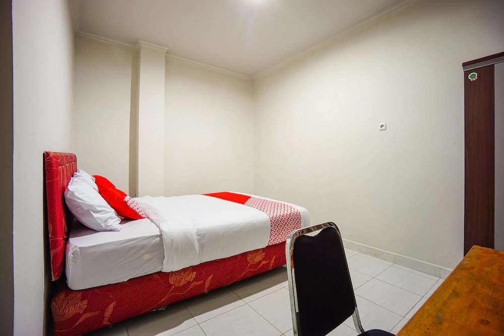 Bs Residence by OYO Rooms