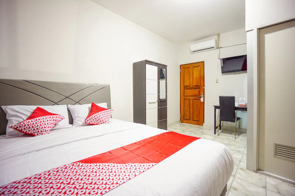 Bs Residence by OYO Rooms