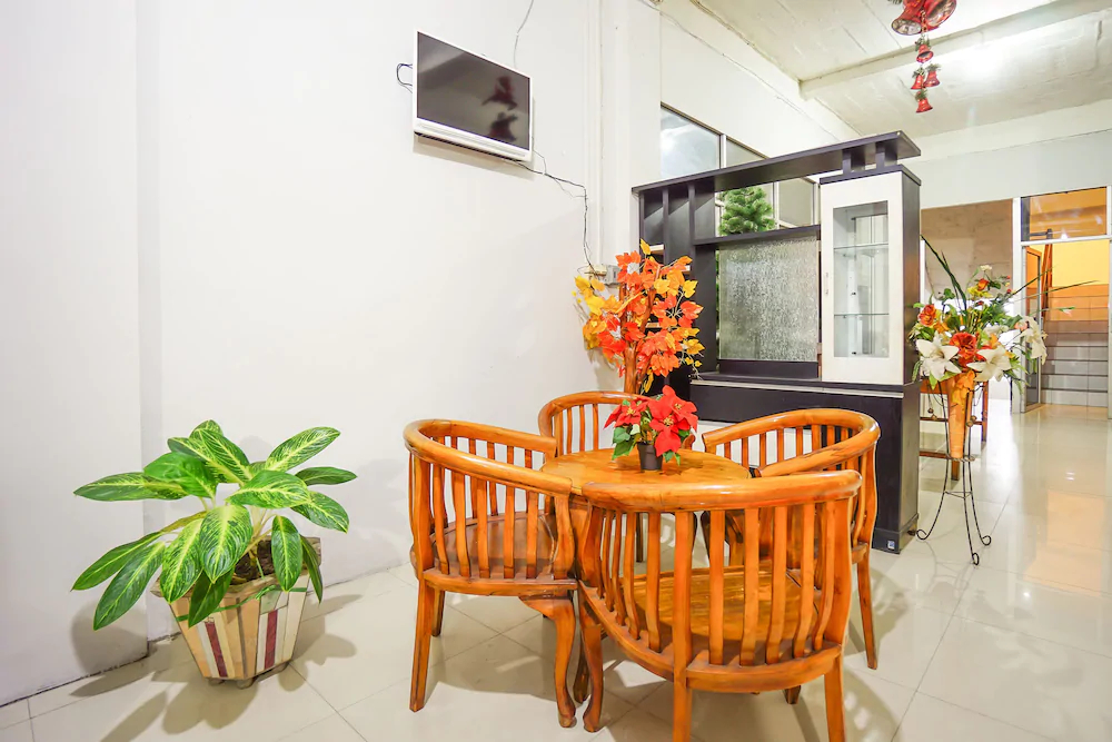 Bs Residence by OYO Rooms