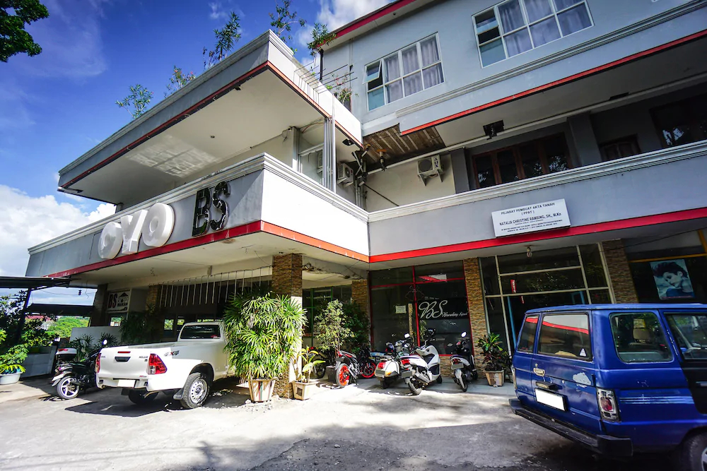 Bs Residence by OYO Rooms