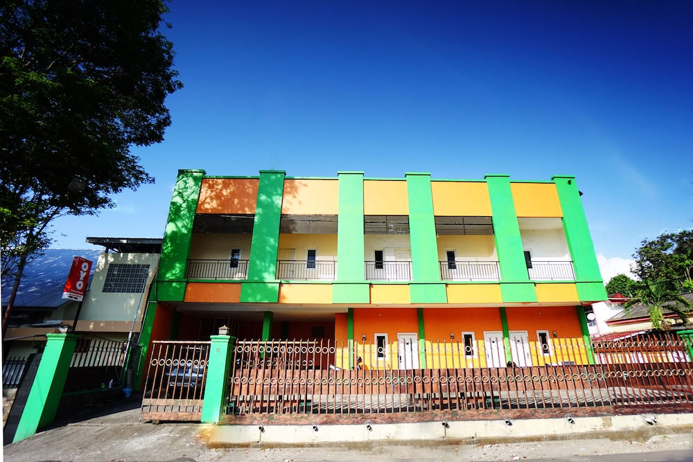 Carrot House by OYO Rooms