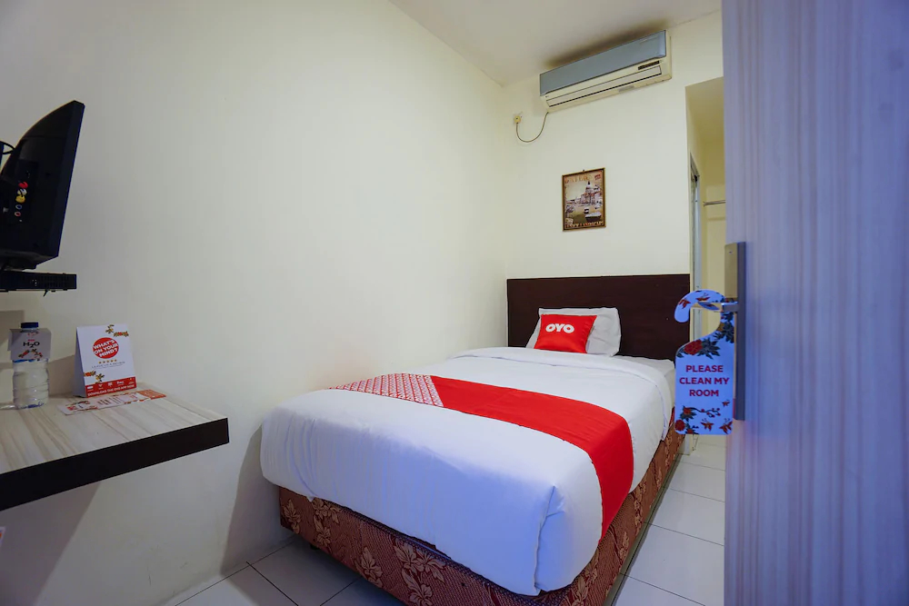 Cozy Home by OYO Rooms
