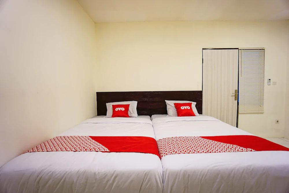 Cozy Home by OYO Rooms